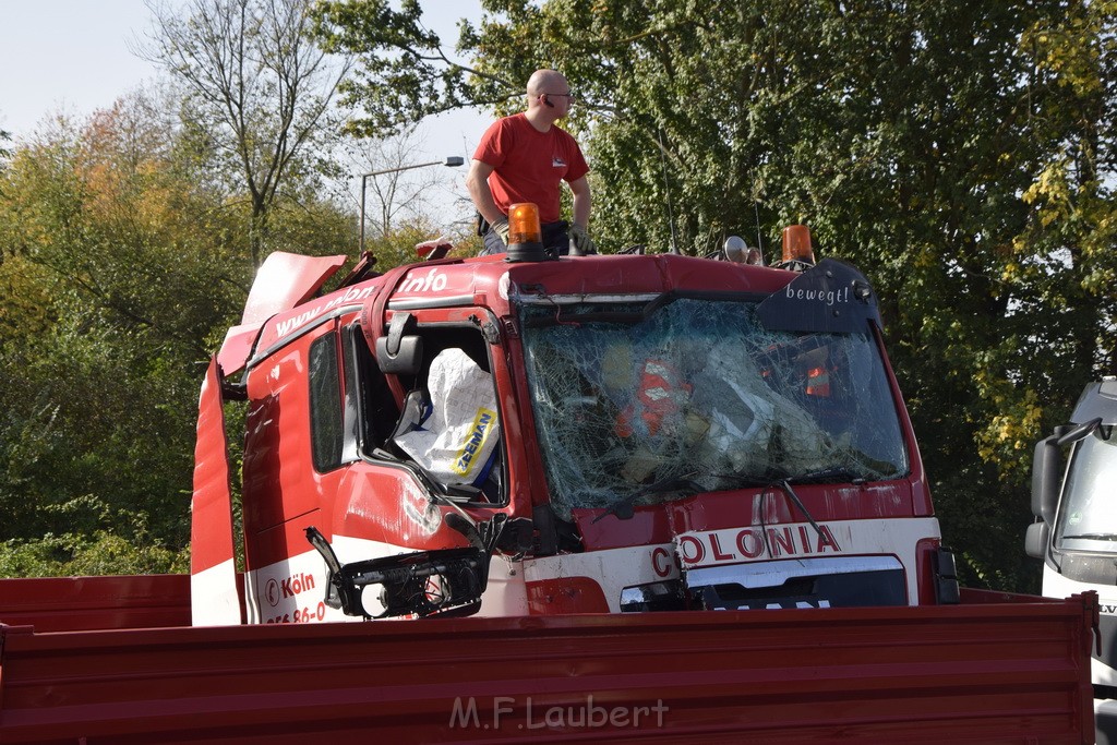 Schwerer VU PKlemm A 57 Rich Innenstadt Hoehe Koeln Chorweiler P154.JPG - Miklos Laubert